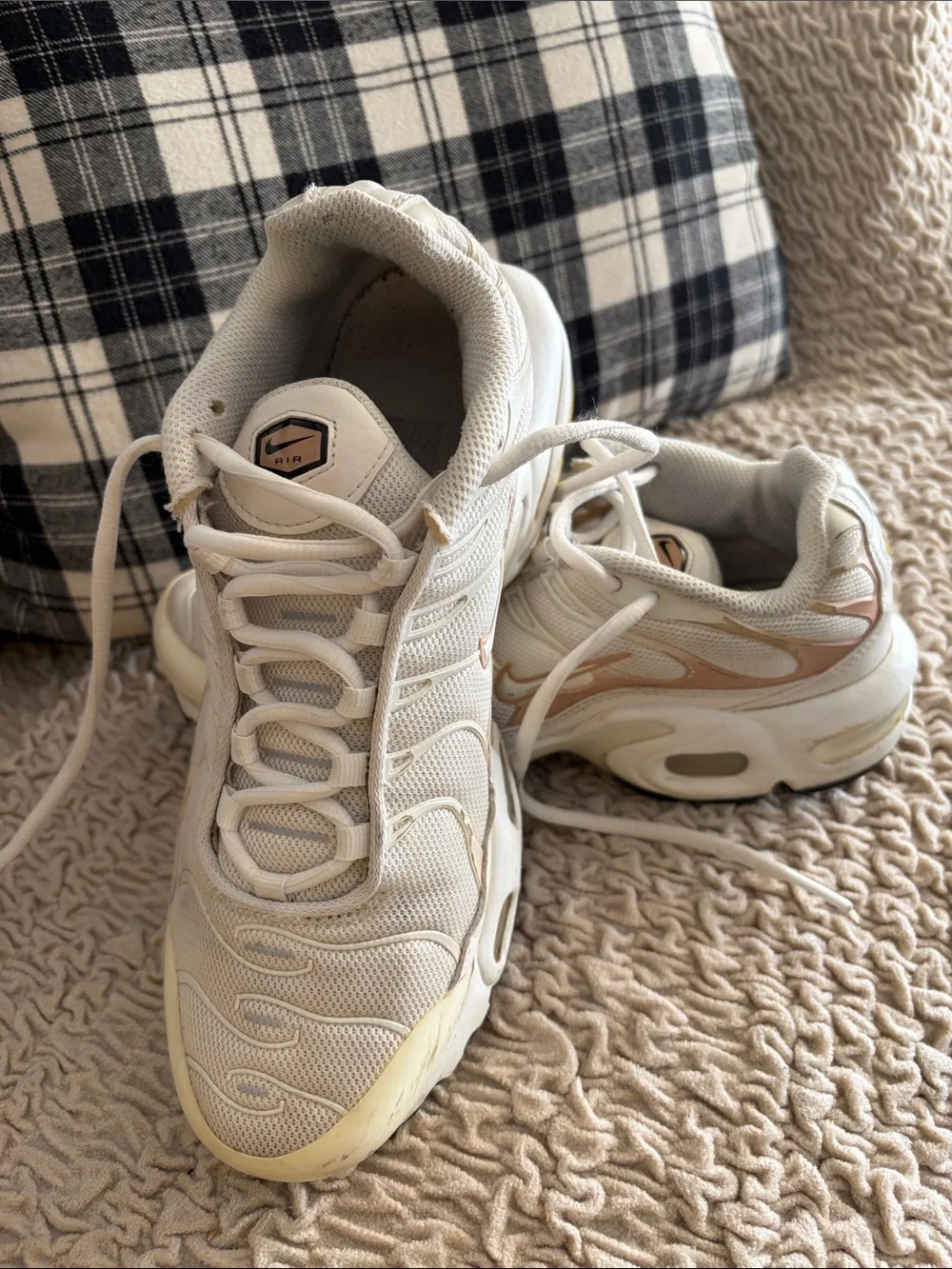 Nike  Air Women's White Mesh Athletic Sneakers with Beige Accents